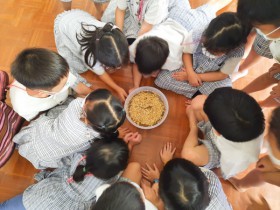 อนุบาล 3 แช่ข้าวและหว่านข้าว (5, 8 ก.ค.65) Image 4