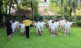ป.๕ “ส่งฉันให้ถึงฝั่งฝัน” ทดลองเรื่องแรงเสียดทาน (๓๑ ต.ค.๖๕) Image 8