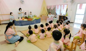 น้องเด็กเล็กชมนิทานหุ่นเชือก &quot;ประทีปแห่งสวรรค์&quot; (๑๑ พ.ย.๖๕) Image 3