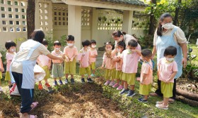 กิจกรรมเกษตรบ้านเด็กเล็ก (ปลูกผักสวนครัว) - พฤ. ๑๒ ม.ค. ๖๖ Image 3