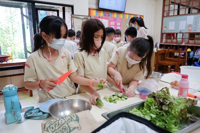 ป.3 เรียนรู้อาหารหลัก 5 หมู่ ผ่านการประกอบอาหาร (12 มิ.ย.66) FLEXI_IMAGE 1