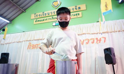 พี่ประถมหล่อเทียนพรรษา (19 ก.ค. 66) Image 1