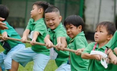 กีฬาสานพลังนอกรอบ ชักเย่อรอบคัดเลือก อนุบาล 3 (พฤ. 2 พ.ย.66) Image 1