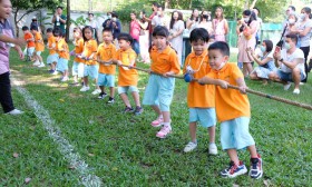 กีฬาสานพลังนอกรอบ ชักเย่อรอบคัดเลือก อนุบาล 2 (ศ. 3 พ.ย.66) Image 5