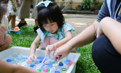 กิจกรรมช้อนไข่ในน้ำ อนุบาล 1 (จ. 8 เม.ย.67) Image 1