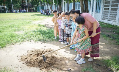 ป.1 เรียนรู้อุปกรณ์การเกษตร (28 พ.ค.67) FLEXI_IMAGE 1