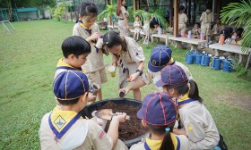 ป.2 ปลูกดอกไม้ (27 มิ.ย.67) Image 5