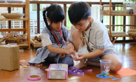 อนุบาล 3 ประดิษฐ์กระปุกออมสิน (อ. 22 ต.ค.67) Image 5
