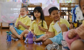 อนุบาล 2 &quot;ทำข้าวจี่&quot; กิจกรรมประกอบอาหารคลายหนาว (ศ. 20 ธ.ค.6 ... Image 6