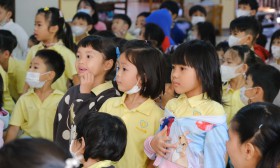 ละครวันจันทร์ในเรือนอนุบาล เรื่อง เที่ยวงานวันเด็ก (จ. 6 ม.ค ... Image 6