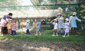 น้องเด็กเล็กเตรียมดินและเพาะเมล็ดผัก (จ. 6 ม.ค. 68) Image 2