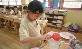 ป.2 บูรณาการเรียนรู้ &quot;การตวง&quot; ผ่านการทำขนมโตเกียว (4-6 ก.พ.6 ... Image 9