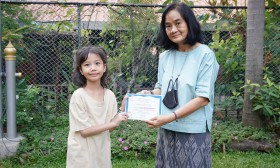 มอบเกียรติบัตรโครงการ &quot;Nanmeebooks Reading Club&quot; ระดับชั้นปร ... Image 5