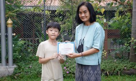 มอบเกียรติบัตรโครงการ &quot;Nanmeebooks Reading Club&quot; ระดับชั้นปร ... Image 6