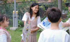 น้องมอบของที่ระลึกให้พี่ ป.6 ,ร้องเพลง กล่าวคำลาและขอบคุณ (2 ... Image 5