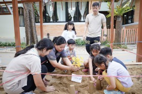 กิจกรรมสงกรานต์ &quot;ก่อเจดีย์ทราย&quot; (๑๐ เมษายน ๒๕๖๘) Image 1