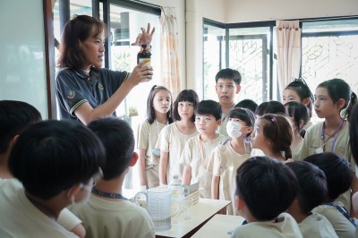 ป.๔ บูรณาการ ทดลองอาหารของพืช (๒๘ พ.ค.๖๘) FLEXI_IMAGE 1