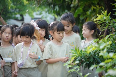 ป.๑ กิจกรรมปลูกผักบุ้ง (๖ มิ.ย.๖๘) FLEXI_IMAGE 1