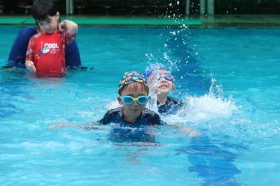 กิจกรรมว่ายน้ำ อนุบาล ๓ (พ. ๒๘ พ.ค.๖๘) Image 6