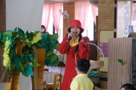นิทานวันจันทร์ เรื่องหนูน้อยหมวกแดง (จ. ๑๖ มิ.ย.๖๘) FLEXI_IMAGE 5