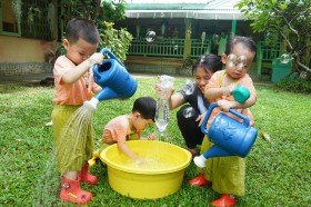 กิจกรรม &quot;เล่นสนุกกับน้ำ&quot; บ้านเด็กเล็ก (พฤ. ๑๗ ก.ค. ๖๘) FLEXI_IMAGE 5