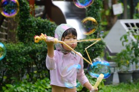 อนุบาล ๒ เล่นสนุกกับฟองสบู่ (๑๕-๑๖ ก.ค.๖๘) FLEXI_IMAGE 8