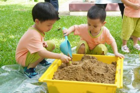 กิจกรรม &quot;เล่นสนุกกับทราย&quot; บ้านเด็กเล็ก (พฤ. ๒๔ ก.ค. ๖๘) FLEXI_IMAGE 2