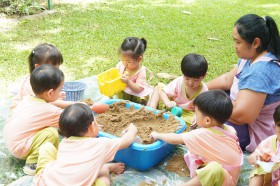 กิจกรรม &quot;เล่นสนุกกับทราย&quot; บ้านเด็กเล็ก (พฤ. ๒๔ ก.ค. ๖๘) FLEXI_IMAGE 3