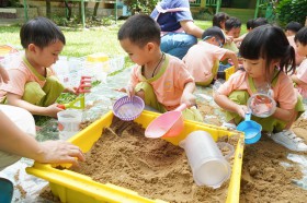 กิจกรรม &quot;เล่นสนุกกับทราย&quot; บ้านเด็กเล็ก (พฤ. ๒๔ ก.ค. ๖๘) FLEXI_IMAGE 7