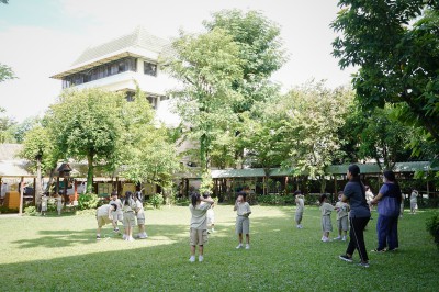 ป.๑ ทำชิ้นงาน &quot;สายตรงจากแก้ว&quot; (๕ ก.ย.๖๘) Image 1