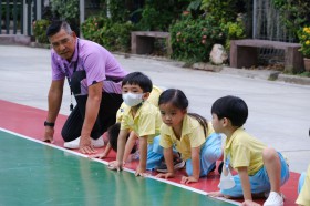 กิจกรรมพลศึกษา อนุบาล ๑ (จ. ๑ ก.ย.๖๘) Image 7