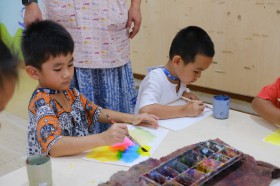 อนุบาล ๒ ศิลปะ สีน้ำกับเกลือ (พ. ๓ ก.ย.๖๘) Image 7