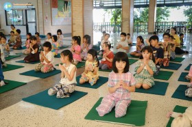 ป.๑ กิจกรรมจำลองการถวายตนเป็นพุทธมามกะ (๗ ต.ค.๖๘) Image 7