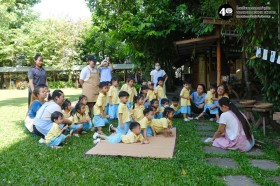 อนุบาล ๑ เล่นสนุกกับใบไม้ (ศ. ๑๗ ต.ค.๖๘) Image 2