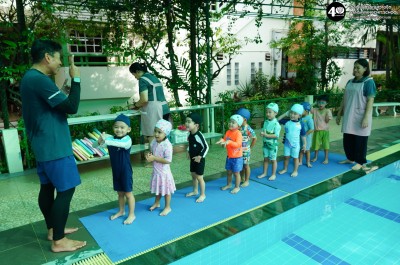 กิจกรรมว่ายน้ำ บ้านเด็กเล็ก (๑๘, ๒๐ พ.ย. ๖๘) Image 1