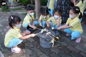 อนุบาล ๑ ทำข้าวจี่ (ศ. ๑๙ ธ.ค.๖๘) Image 5