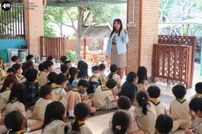 ป.๒ ฐานกิจกรรมการจัดเก็บเสื้อผ้าและเครื่องแต่งกาย (พฤ. ๘ ... Image 1