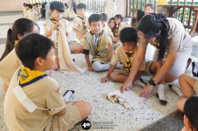 ป.๒ ฐานกิจกรรมการจัดเก็บเสื้อผ้าและเครื่องแต่งกาย (พฤ. ๘ ... Image 5