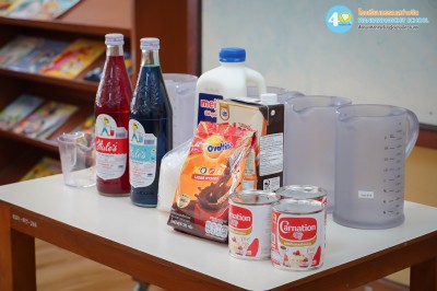 ป.๒ กิจกรรมการวัดปริมาตร "การชั่ง การตวง" ... Image 1