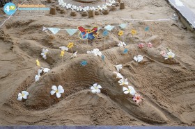 กิจกรรมสงกรานต์ "ก่อเจดีย์ทราย" (๙ เม.ย.๖๙) Image 5