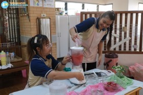 อ.1 Strawberry Smoothie &amp; Cookies (17, 22 เม.ย.69) Image 2