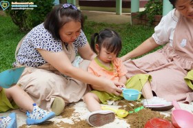 วันศุกร์ที่ ๒๙ พ.ค. ๖๙ คุณครูบ้านเด็กเล็ก ชักชวนเด็ก ๆ มา ... Image 7