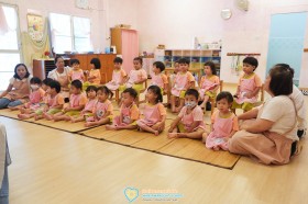 นิทานหุ่นเชือก เรื่องเด็กน้อยกับดอกไม้ (บ้านเด็กเล็ก) -๑๙ ... Image 2