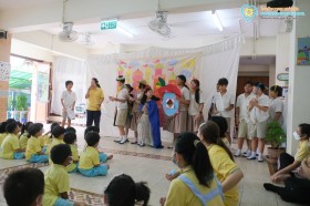 พี่ ป.๖ แสดงนิทานวันจันทร์และอำลาน้องอนุบาล (๖ ก.ค.๖๙) Image 5