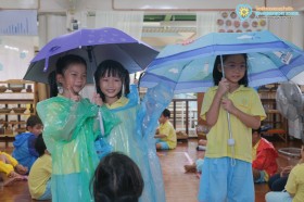 อนุบาล ๓ เดินแฟชั่นเครื่องแต่งกายหน้าฝน (๑-๒ ก.ค.๖๙) Image 6