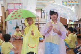 อนุบาล ๓ เดินแฟชั่นเครื่องแต่งกายหน้าฝน (๑-๒ ก.ค.๖๙) Image 8