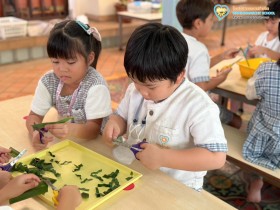 อนุบาล ๑-๓ "ขนมเปียกปูนใบเตย" ขนมไทยแทนใจมอบให้แม่ (๑๑ ... Image 8