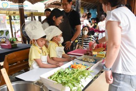 กิจกรรมวันเด็ก &quot;เด็กเจ็นใหม่กล้าคิดอย่างสร้างสรรค์&quot; (10 ม.ค. ... Image 1