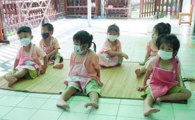 กิจกรรมประกอบอาหารบ้านเด็กเล็ก -ไข่เจียวต้นอ่อนทานตะวัน 25 ก ... Image 1